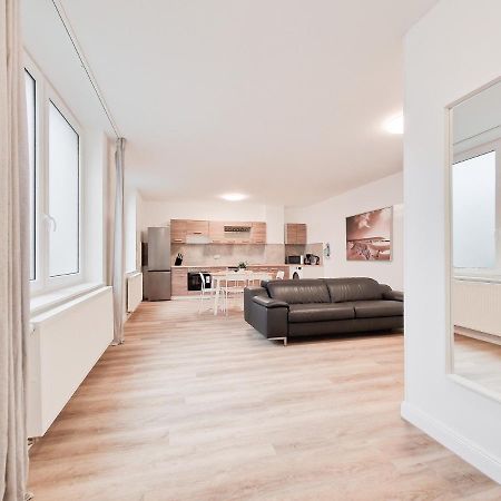 Raj Living - City Apartment With 3 Rooms - 15 Min Messe Dus & 10 Min Old Town Dus Dusseldorf Ngoại thất bức ảnh